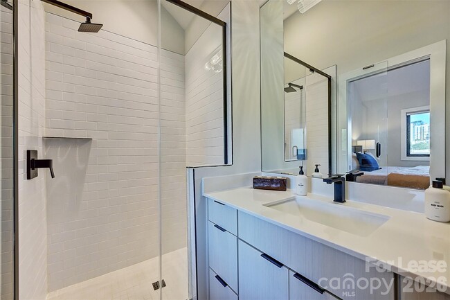Building Photo - 1208 Minter Pl