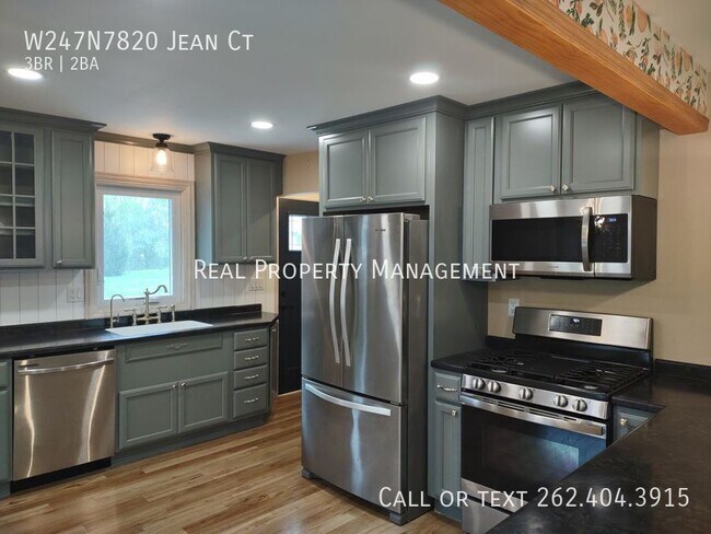 Building Photo - W247N7820 Jean Ct