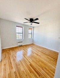 Building Photo - 890 W Beech St
