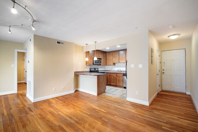 Building Photo - 2100 Grove Ave