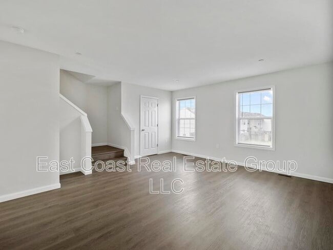 Building Photo - 105 Natural Way