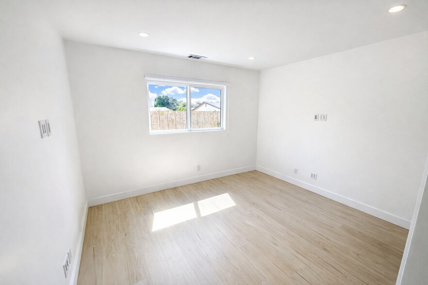 Building Photo - 19146 Chase St