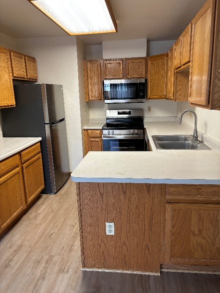 Building Photo - 3777 E 121st Ave