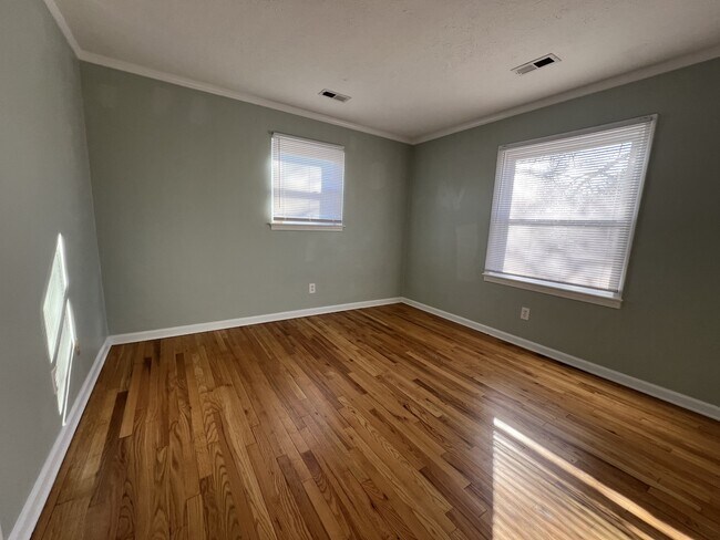 Building Photo - 424 Old Forge Ct