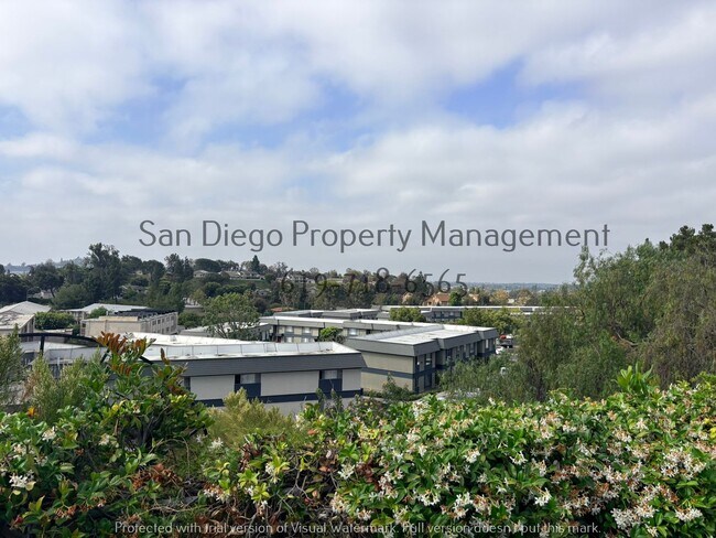 Building Photo - Charming 3-Bed with New LVP Flooring & Scenic Backyard Views