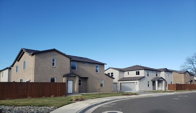 Building Photo - 6490 Riverway Ln