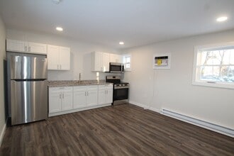 Building Photo - Beautifully remodeled and completed 1 bedr...