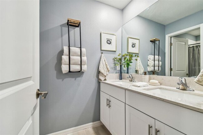 Building Photo - 8887 Little Bluestem Dr