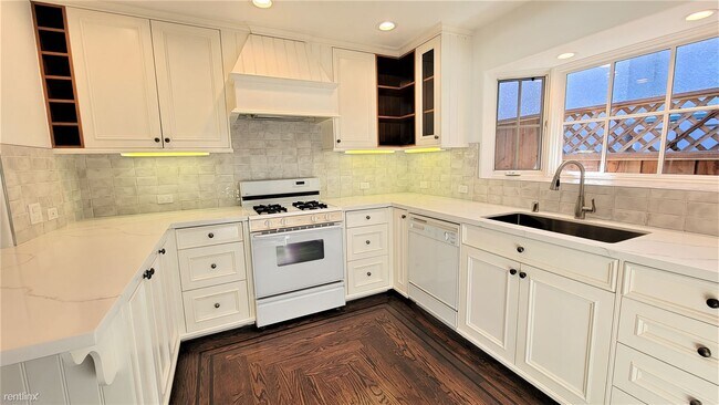 Building Photo - 2 br, 1 bath House - 604 9th Avenue