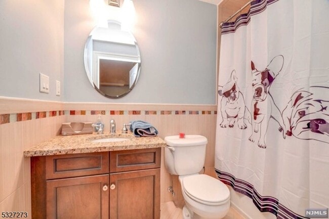 Building Photo - 25 Skymark Ct