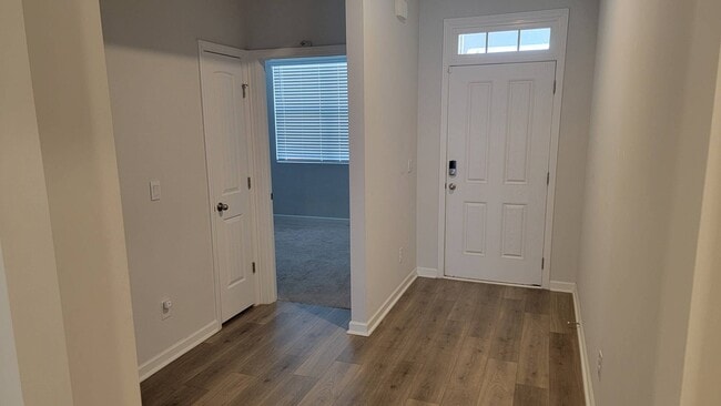 Building Photo - 5070 Hunters Village Dr