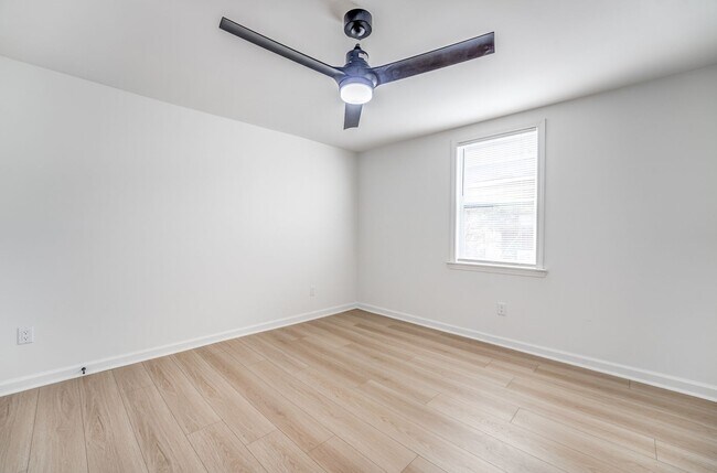 Building Photo - 1865 Ferber Ave