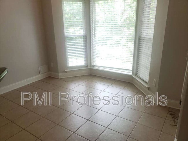 Building Photo - 1205 Cascade Falls Dr