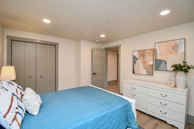 Building Photo - 5109 Manchester Ct