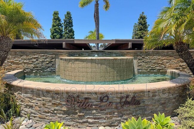 Building Photo - 8545 Villa La Jolla Dr