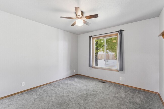 Building Photo - 7483 E Nottingham Ln