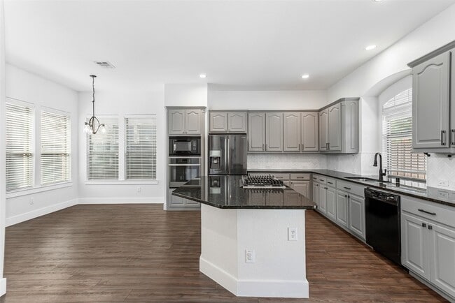 Building Photo - 4738 Coyote Trail