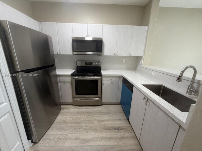 Building Photo - 2637 SE 16th Terrace