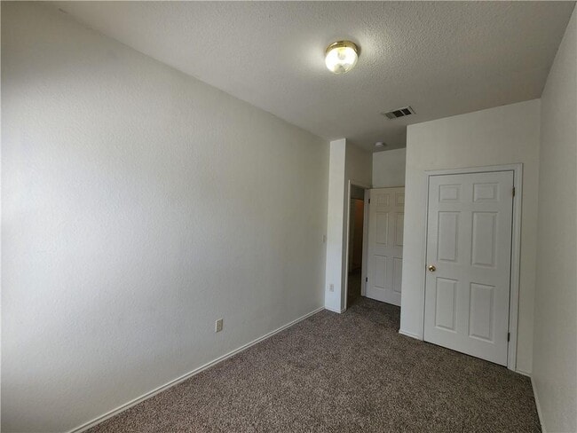 Building Photo - 304 Windridge Village Cove