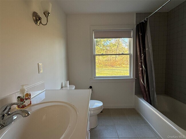 Building Photo - 156 Sharon Station Rd