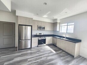 Building Photo - 6824 Ben Ave