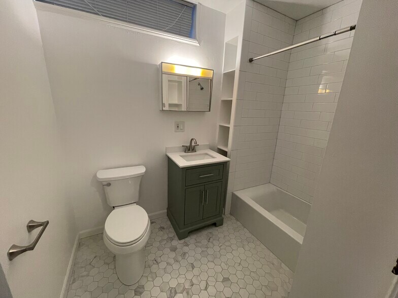 Building Photo - 23 Snow Hill St