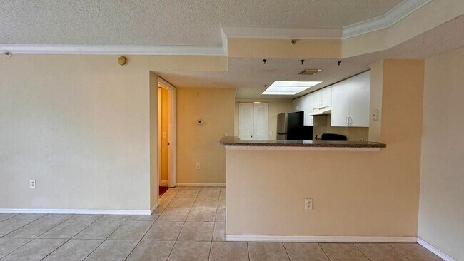 Building Photo - 5055 Wiles Rd