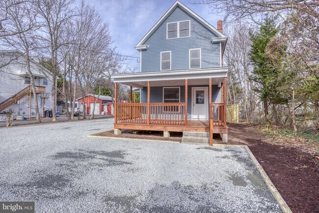 Building Photo - 35617 Airport Rd