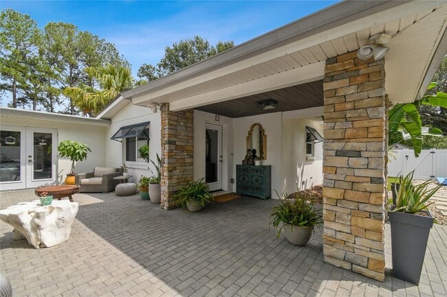 Building Photo - 3304 W El Prado Blvd