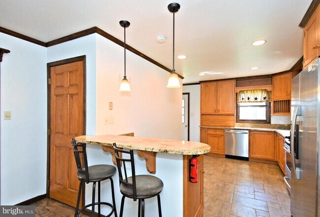 Building Photo - 306 Cedar Hill Rd