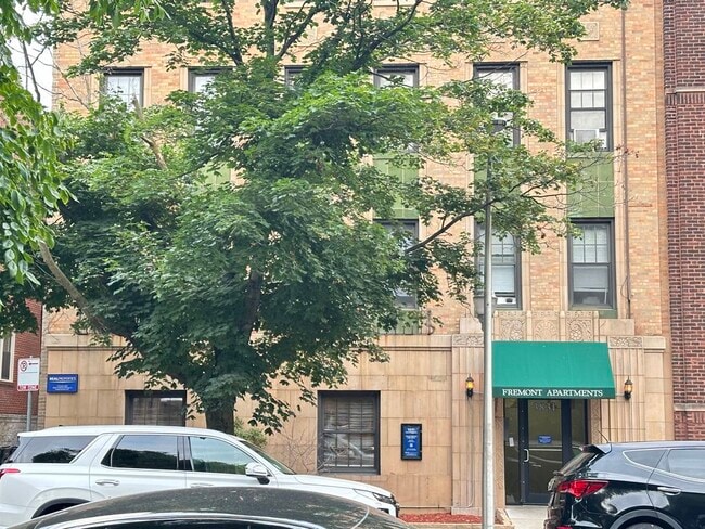 Building Photo - 3824 N Fremont St