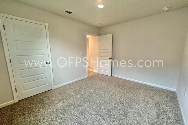 Building Photo - 2640 Saltgrass Wy