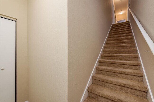 Building Photo - 2107 Portofino Pl