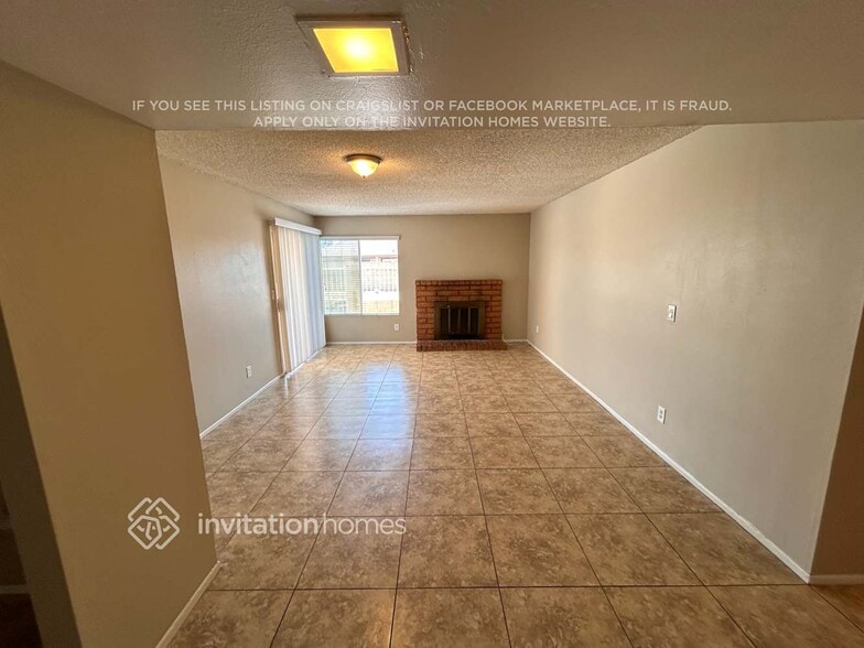 Building Photo - 4523 W Cheryl Dr