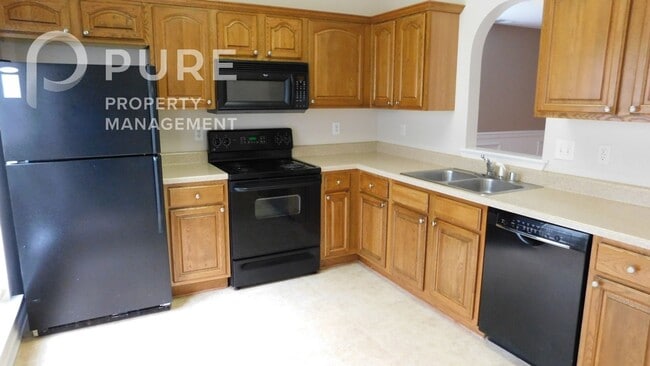 Building Photo - 206 Park Village Cir