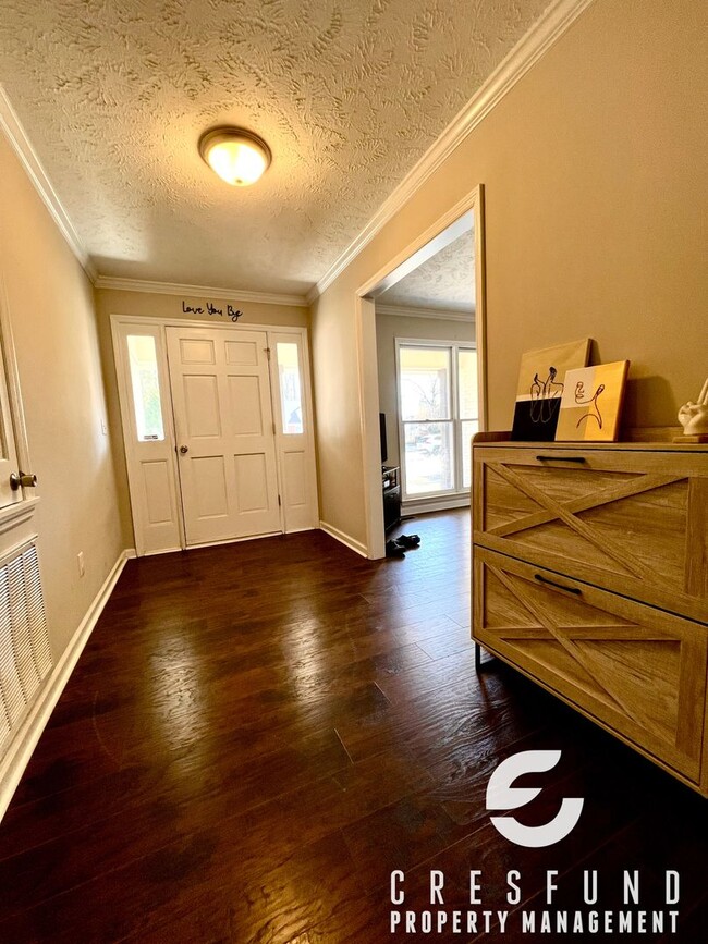 Building Photo - 2020 Penrose Dr