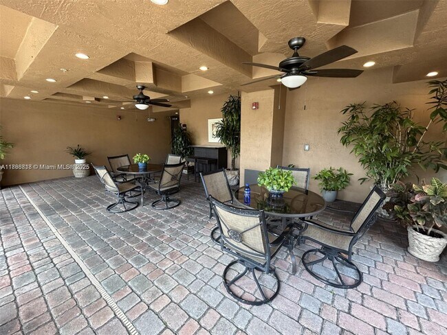Building Photo - 3590 Coral Wy