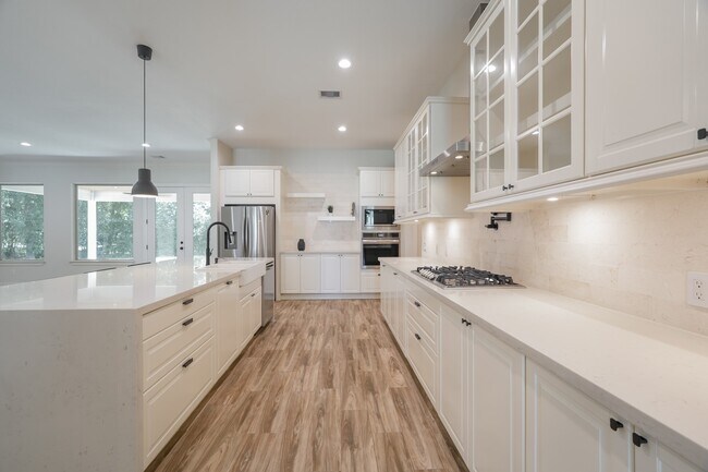 Building Photo - 25018 Rhett Butler Ct