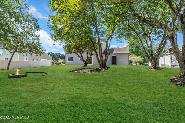 Building Photo - 944 Yellowbank Rd