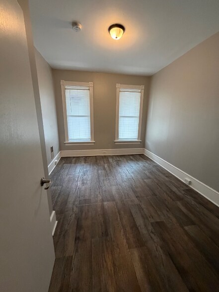 Building Photo - 409 S Shippen St