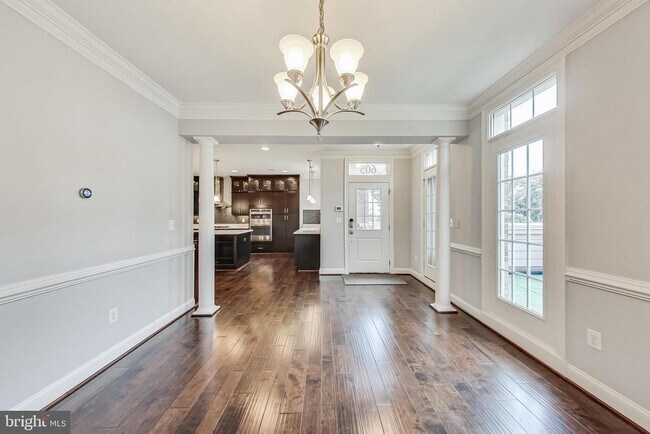 Building Photo - 605 Fair Winds Way