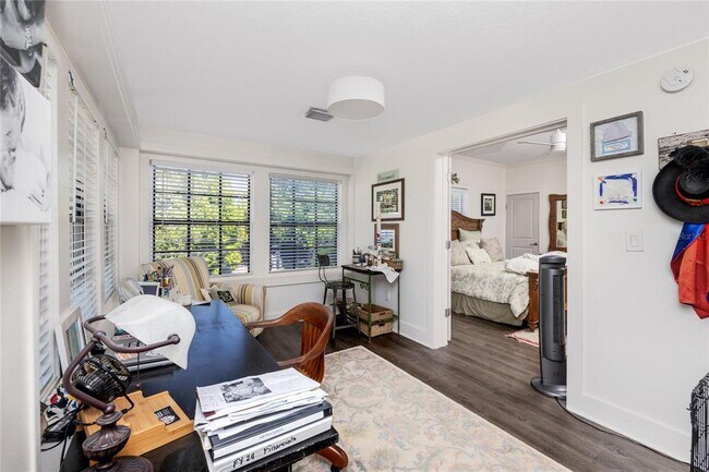 Building Photo - 1020 S Rome Ave