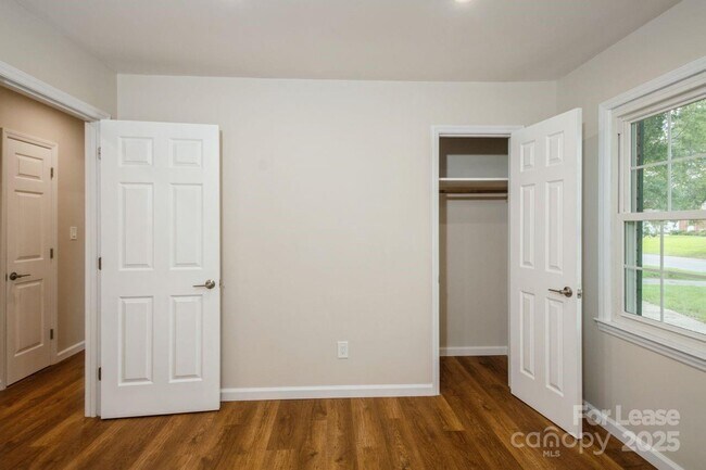 Building Photo - 2510 O'Hara Dr