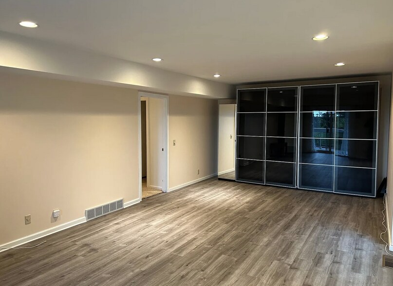 Building Photo - 13603 SE 55th Pl