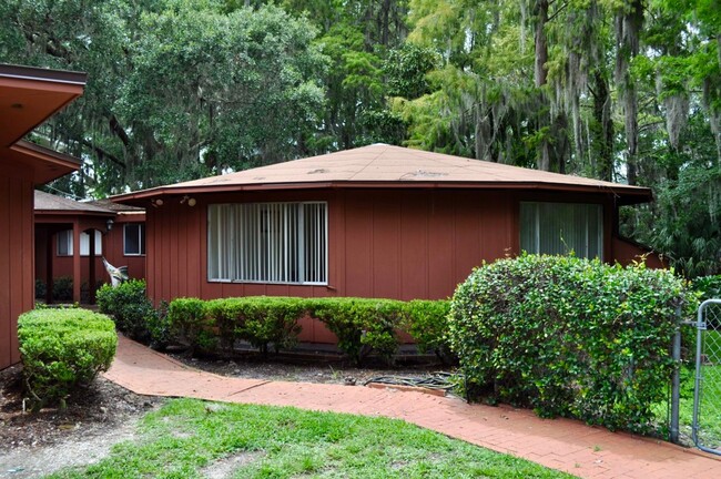 Building Photo - Rental