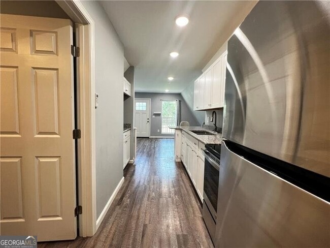 Building Photo - 351 Valley View Cir SE
