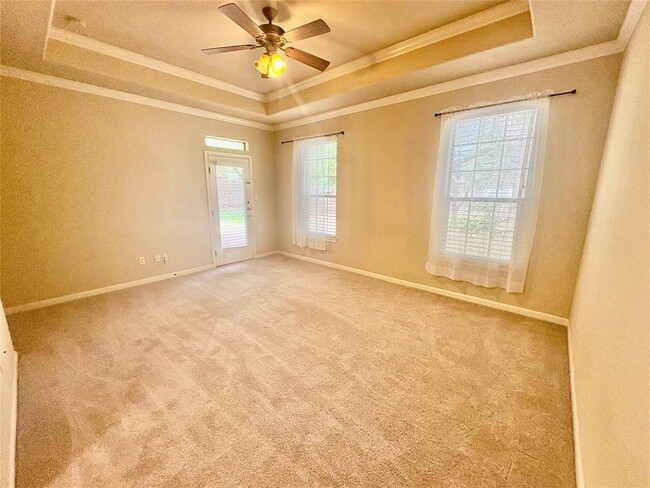 Building Photo - 15210 Falcon Dr