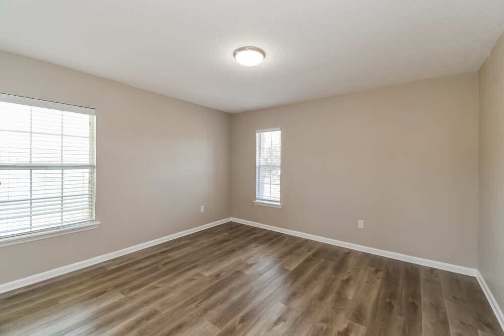 Building Photo - 75047 Brookwood Dr