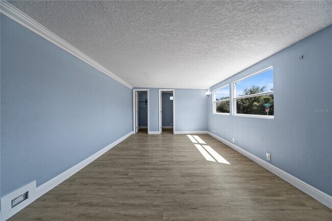 Building Photo - 9165 Atlas Dr
