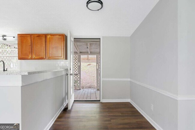 Building Photo - 119 McBee St